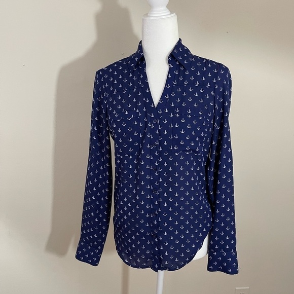 Express sz XS top button down lightweight silky feel navy with white - Picture 10 of 13